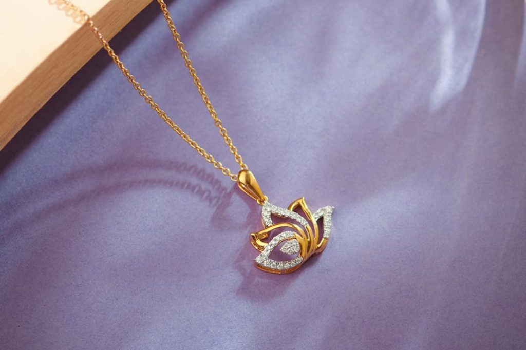 Diamond Pendant Styling
