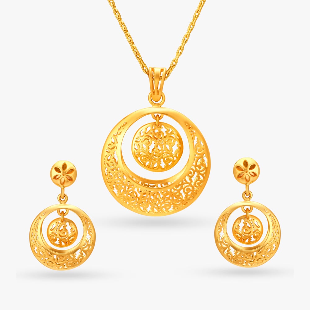 Buy Majestic Chand Bali Pendant and Earrings Set at Best Price - Main Image