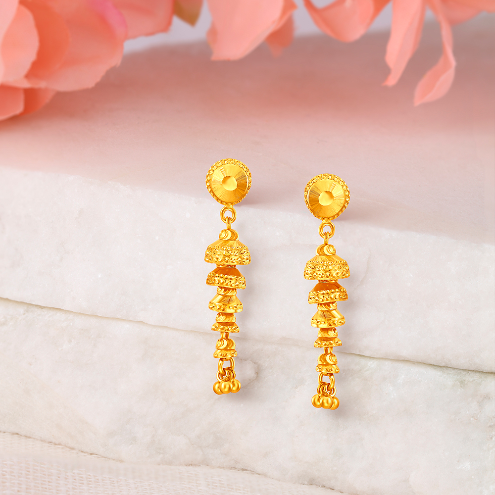 Tanishq great 22 carat gold earrings
